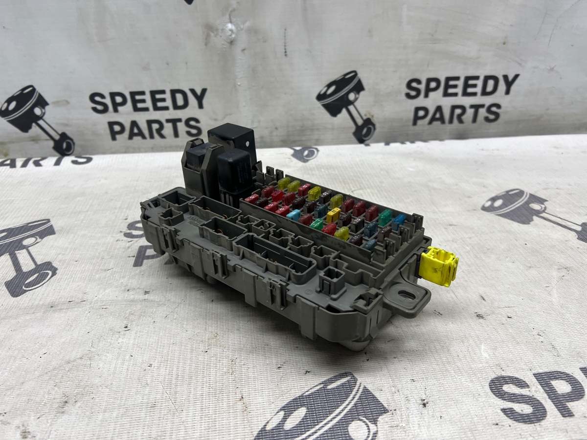Блок предохранителей салонный правый Honda S-MX 1998 E-RH1 B20B БУ