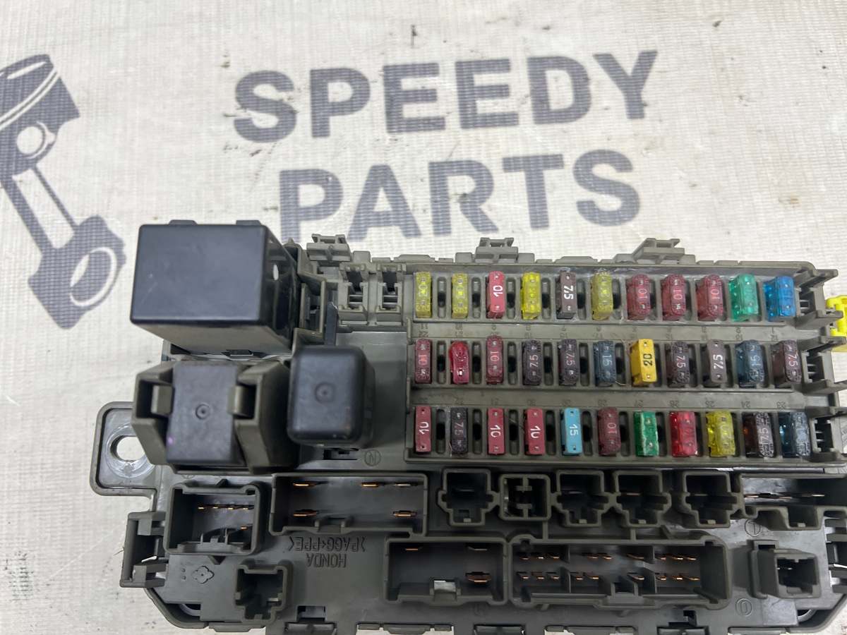 Блок предохранителей салонный правый S-MX 1998 E-RH1 B20B