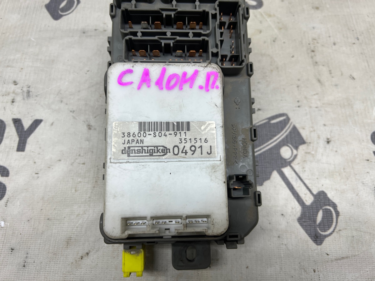 Блок предохранителей салонный правый S-MX 1998 E-RH1 B20B