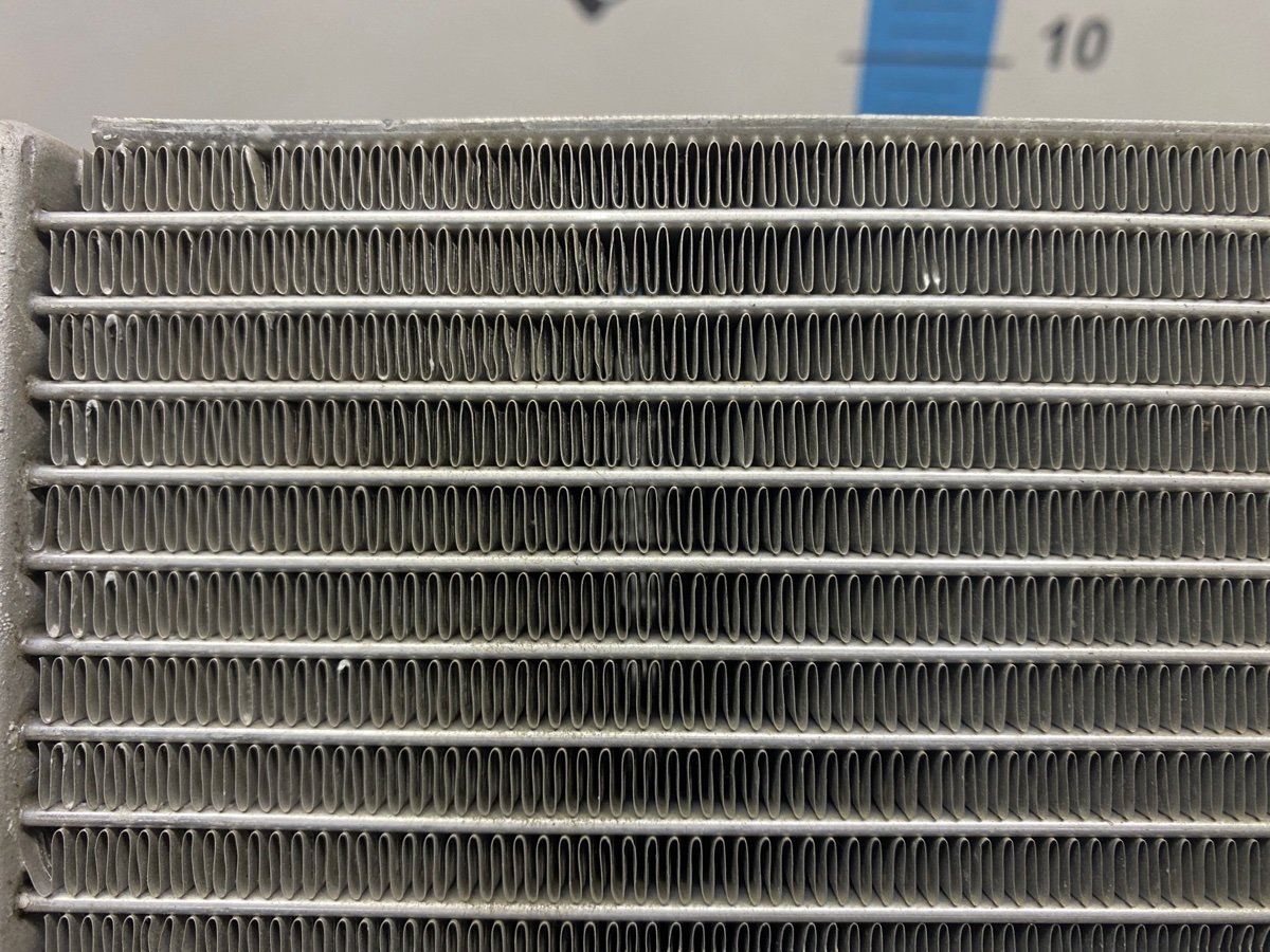 Радиатор печки Toyota Cresta E-GX90 1G-FE 1993 (б/у) Радиатор печки Toyota Cresta E-GX90 1G-FE 1993 (б/у)