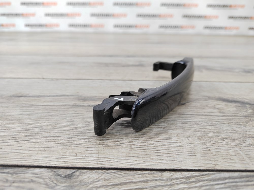 Ручка двери наружная Volkswagen Tiguan 1 2.0 CAWA 2009 (б/у) Ручка двери наружная Volkswagen Tiguan 1 2.0 CAWA 2009 (б/у)