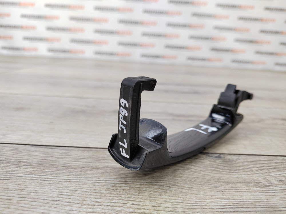 Ручка двери наружная Volkswagen Tiguan 1 2.0 CAWA 2009 (б/у) Ручка двери наружная Volkswagen Tiguan 1 2.0 CAWA 2009 (б/у)