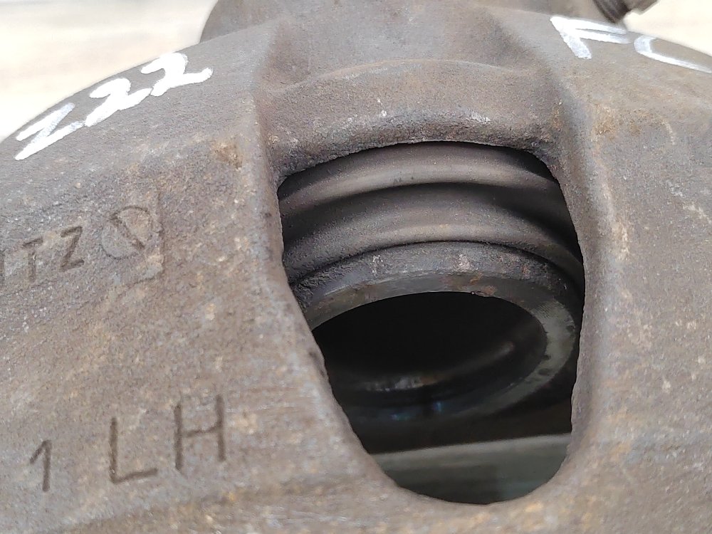 Суппорт тормозной Renault Laguna 3 ХЭТЧБЕК BT0 1.5 DCI K9K780 2008 перед. лев. (б/у) Суппорт тормозной Renault Laguna 3 ХЭТЧБЕК BT0 1.5 DCI K9K780 2008 перед. лев. (б/у)