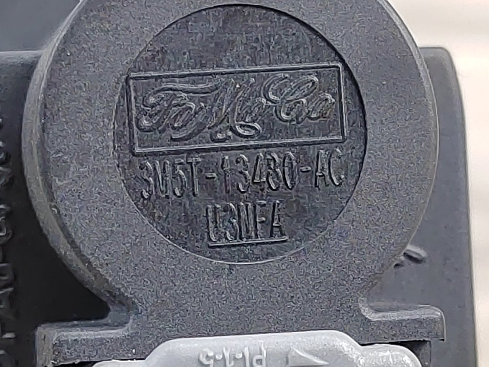 Датчик педали тормоза Ford Fusion ХЕТЧБЭК CBK 1.4 FXJC 2010 (б/у) Датчик педали тормоза Ford Fusion ХЕТЧБЭК CBK 1.4 FXJC 2010 (б/у)