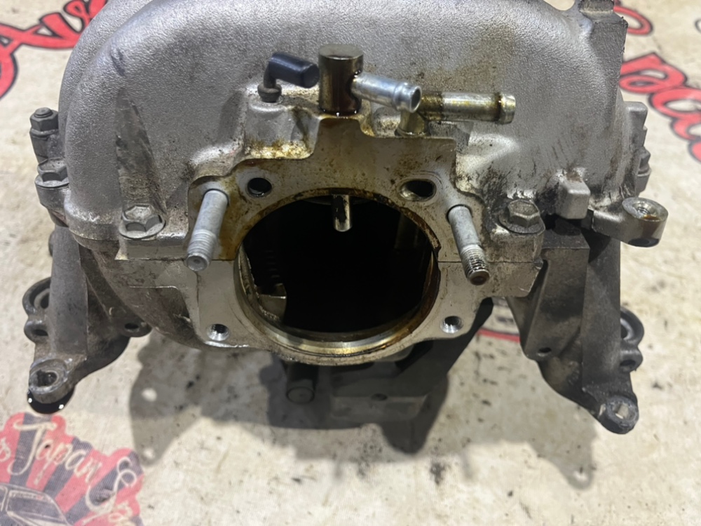 Коллектор впускной Lexus GS400 UZS160 1UZ-FE 1998 (б/у)