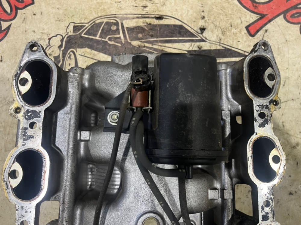 Коллектор впускной Lexus GS400 UZS160 1UZ-FE 1998 (б/у)