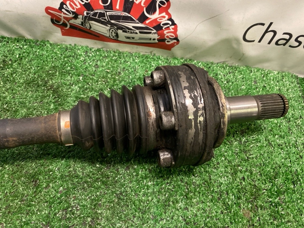 Привод Toyota Aristo JZS161 2JZ-GTE 2002 задн. прав. (б/у) Привод Toyota Aristo JZS161 2JZ-GTE 2002 задн. прав. (б/у)