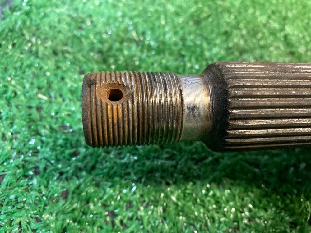 Привод Toyota Aristo JZS161 2JZ-GTE 2002 задн. прав. (б/у) Привод Toyota Aristo JZS161 2JZ-GTE 2002 задн. прав. (б/у)