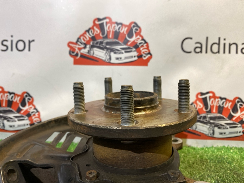 Кулак поворотный Toyota Soarer JZZ30 2JZ-GE 1998 перед. лев. (б/у)