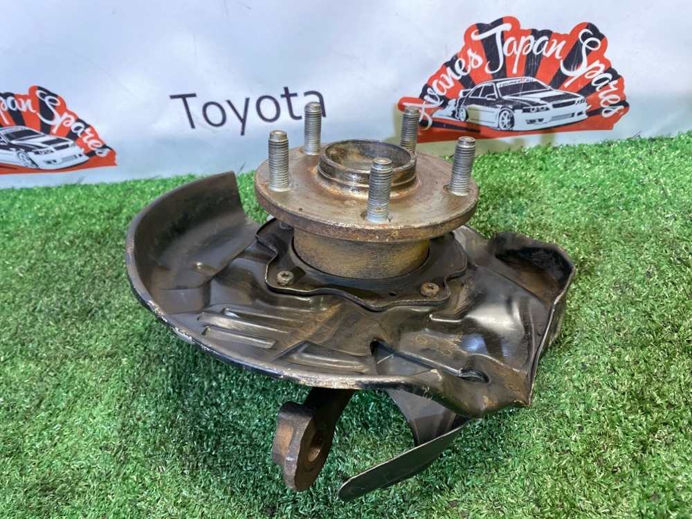 Кулак поворотный Toyota Soarer JZZ30 2JZ-GE 1998 перед. лев. (б/у)