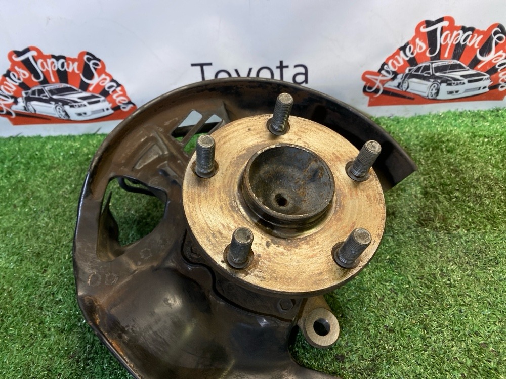 Кулак поворотный Toyota Soarer JZZ30 2JZ-GE 1998 перед. лев. (б/у)