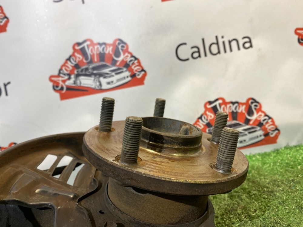 Кулак поворотный Toyota Soarer JZZ30 2JZ-GE 1998 перед. лев. (б/у)