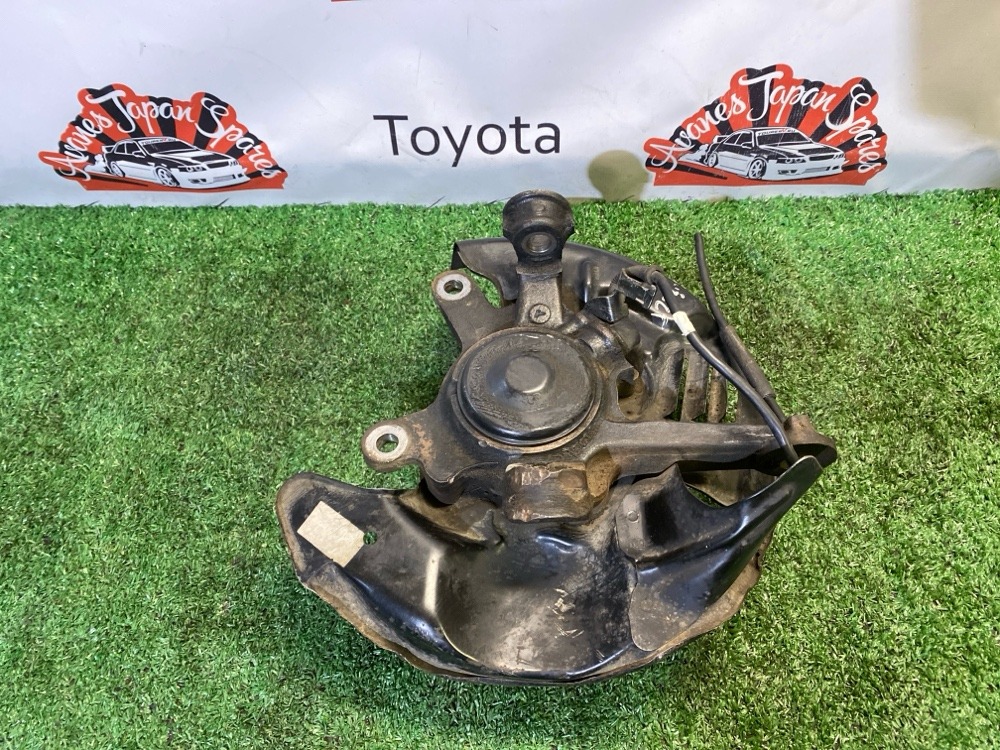 Кулак поворотный Toyota Soarer JZZ30 2JZ-GE 1998 перед. лев. (б/у)