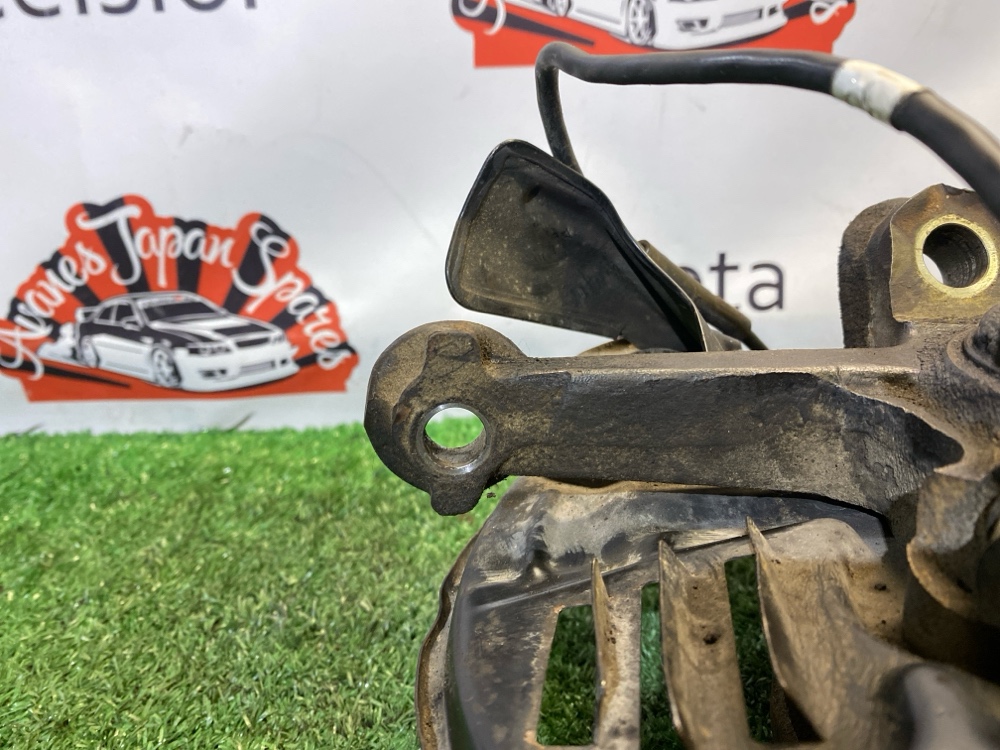 Кулак поворотный Toyota Soarer JZZ30 2JZ-GE 1998 перед. лев. (б/у)