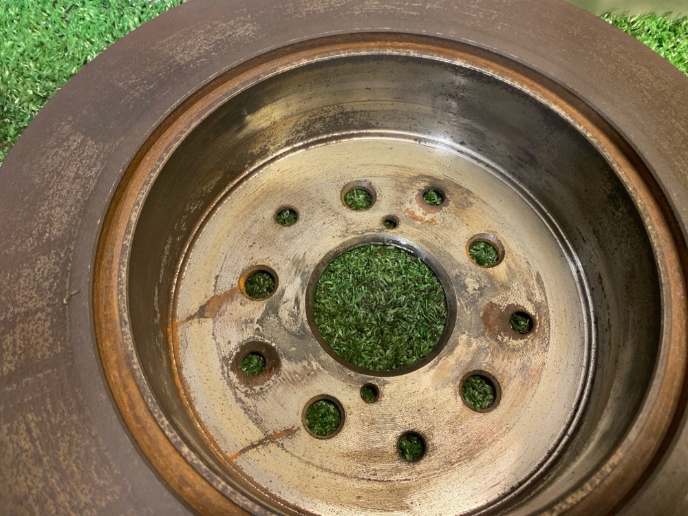 Тормозные диски Toyota Altezza GXE10 1G-FE 2000 задн. (б/у)