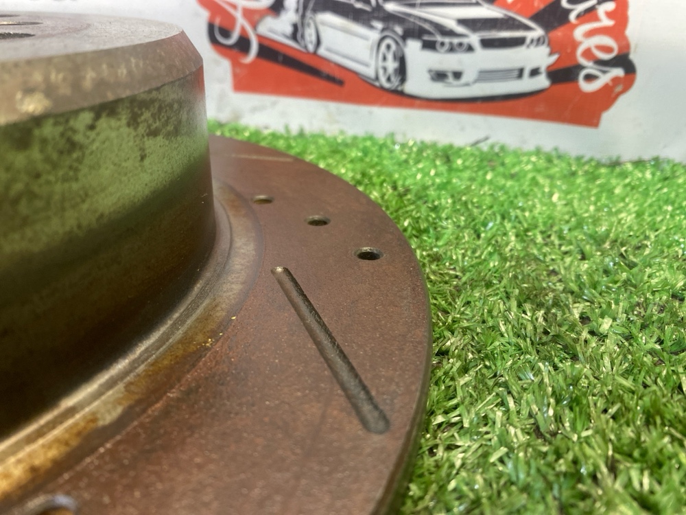 Тормозные диски Lexus IS300 JCE10 2002 задн. (б/у)