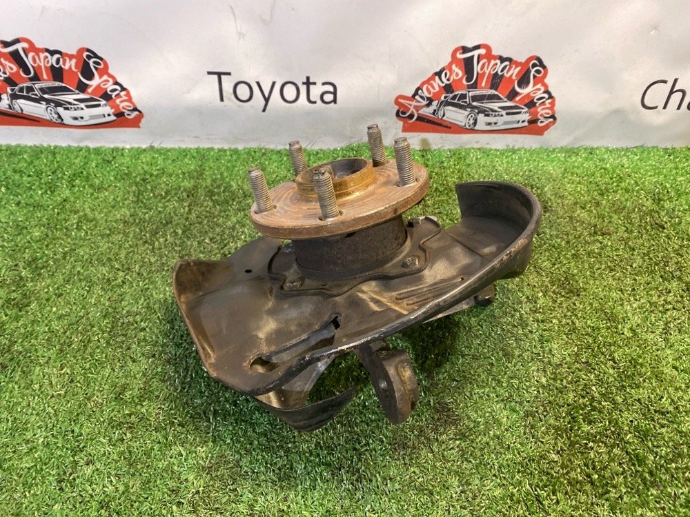 Кулак поворотный Toyota Soarer JZZ30 1999 перед. прав. (б/у)