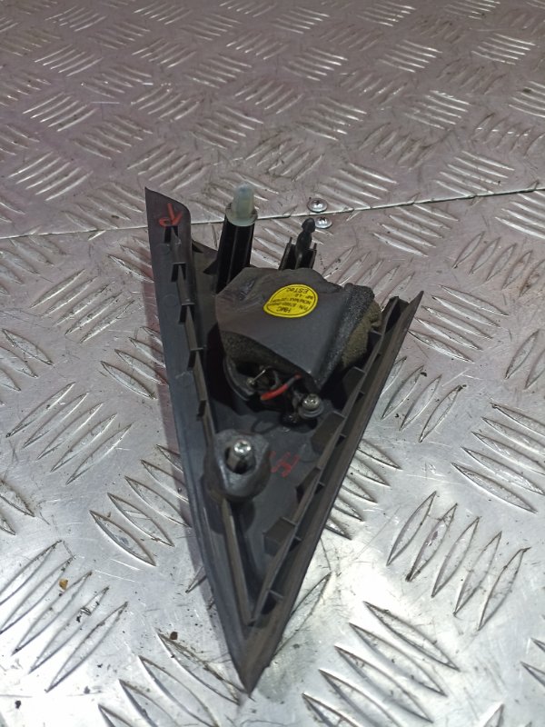 Накладка крепления зеркала Hyundai Elantra IV / HD СЕДАН 1.6 (G4FC) 2008 прав. (б/у)