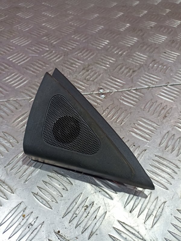 Накладка крепления зеркала Hyundai Elantra IV / HD СЕДАН 1.6 (G4FC) 2008 прав. (б/у)