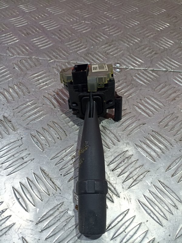 Подрулевой переключатель Hyundai Elantra IV / HD СЕДАН 1.6 (G4FC) 2008 прав. (б/у) Подрулевой переключатель Hyundai Elantra IV / HD СЕДАН 1.6 (G4FC) 2008 прав. (б/у)