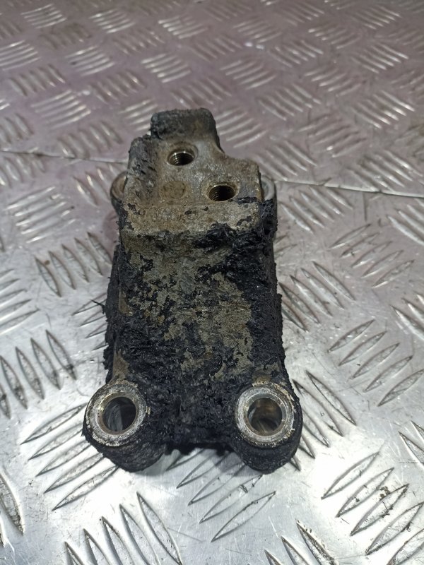 Кронштейн опоры двигателя Hyundai Elantra IV / HD СЕДАН 1.6 (G4FC) 2008 лев. (б/у)