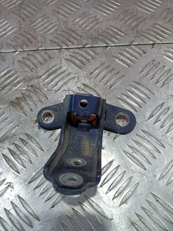 Петля двери Hyundai Elantra IV / HD СЕДАН 1.6 (G4FC) 2008 задн. прав. (б/у) Петля двери Hyundai Elantra IV / HD СЕДАН 1.6 (G4FC) 2008 задн. прав. (б/у)