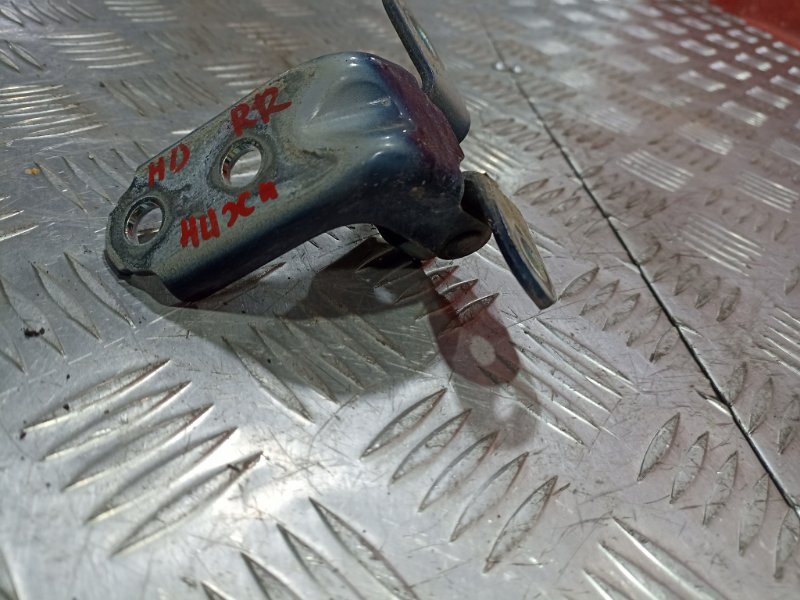 Петля двери Hyundai Elantra IV / HD СЕДАН 1.6 (G4FC) 2008 задн. прав. (б/у) Петля двери Hyundai Elantra IV / HD СЕДАН 1.6 (G4FC) 2008 задн. прав. (б/у)