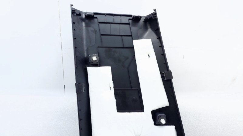 Обшивка центральной стойки правая J7 2021 HFC4GB2.4D