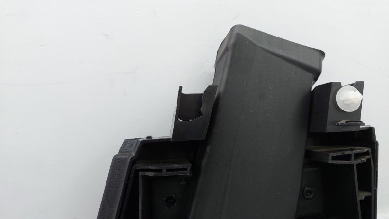 Обшивка центральной стойки левая S60 2015 B4204T11