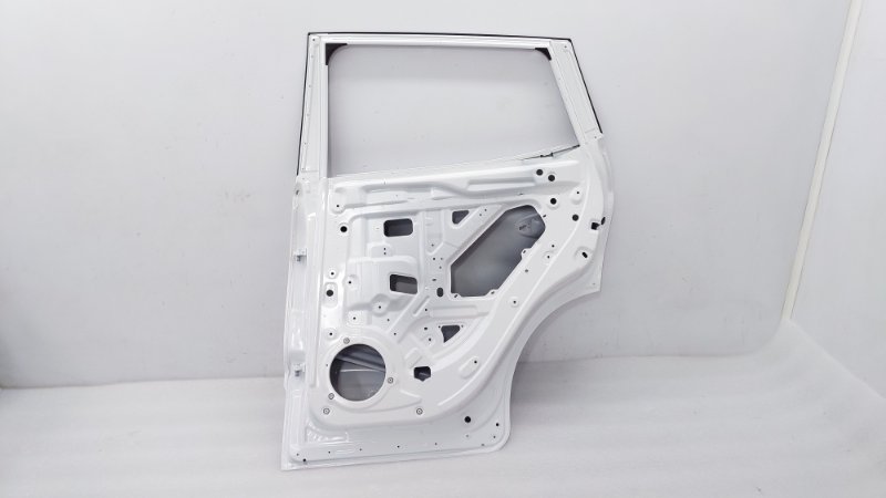 Дверь Chery Tiggo 4 Pro T19 SQRE4T15C 2023 задн. прав. (б/у) Дверь Chery Tiggo 4 Pro T19 SQRE4T15C 2023 задн. прав. (б/у)