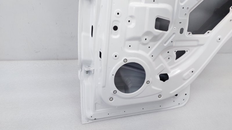 Дверь Chery Tiggo 4 Pro T19 SQRE4T15C 2023 задн. прав. (б/у) Дверь Chery Tiggo 4 Pro T19 SQRE4T15C 2023 задн. прав. (б/у)