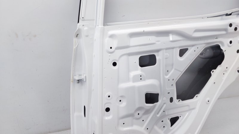 Дверь Chery Tiggo 4 Pro T19 SQRE4T15C 2023 задн. прав. (б/у) Дверь Chery Tiggo 4 Pro T19 SQRE4T15C 2023 задн. прав. (б/у)