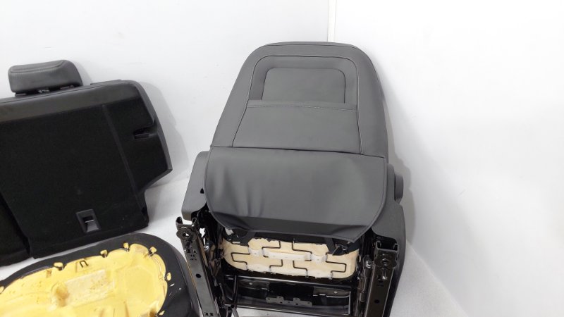Сиденья комплект Chery Tiggo 7 Pro Plug-In-Hybrid T1E SQRF4J16 2022 (б/у)
