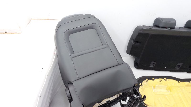 Сиденья комплект Chery Tiggo 7 Pro Plug-In-Hybrid T1E SQRF4J16 2022 (б/у)