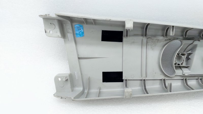 Обшивка центральной стойки левая LX 2023 T1C SQRF4J20