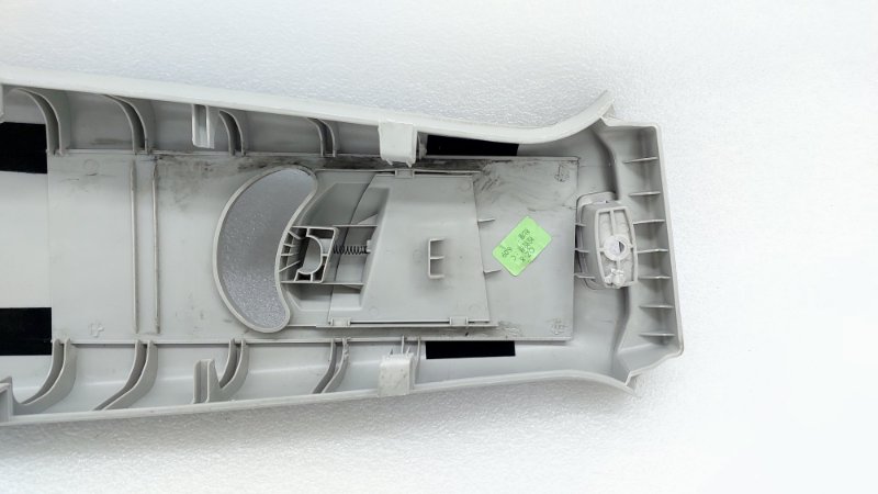 Обшивка центральной стойки левая LX 2023 T1C SQRF4J20