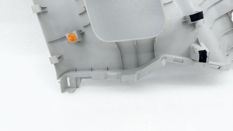 Обшивка стойки задняя левая LX 2023 T1C SQRF4J20