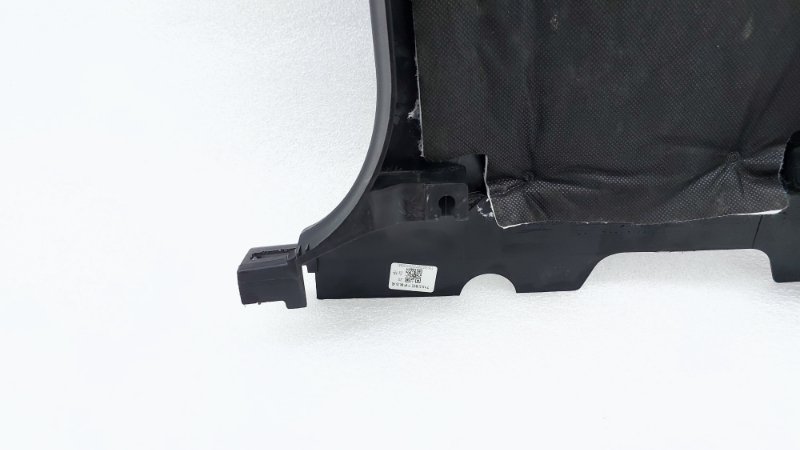 Обшивка центральной стойки правая LX 2023 T1C SQRF4J20