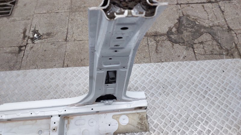 Порог со стойкой правый F7 2019 GW4B15