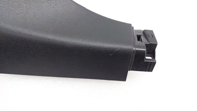 Обшивка центральной стойки левая J7 2022 HFC4GB2.4E