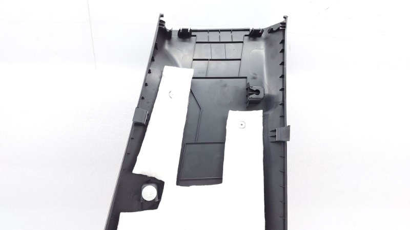 Обшивка центральной стойки левая J7 2022 HFC4GB2.4E