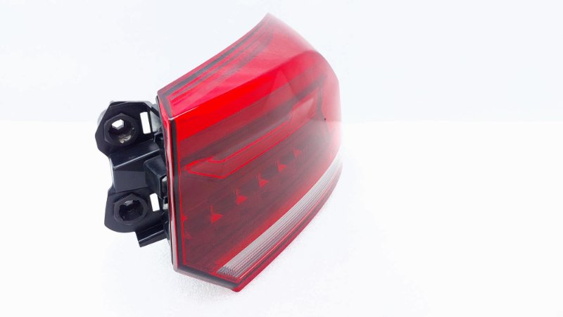 Фонарь правый Volkswagen Polo CWVB