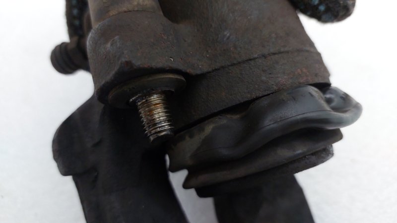 Суппорт тормозной Volkswagen Caddy BCA 2004 перед. лев. (б/у)