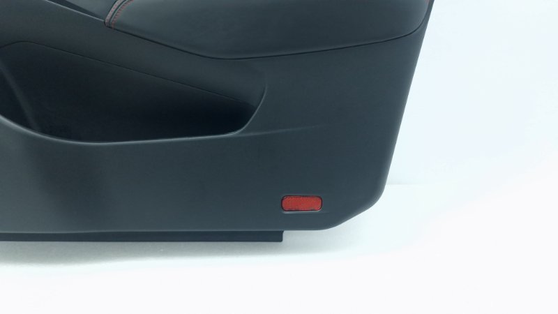 Обшивка двери передняя правая E5 2022 GS11 SQRE4T15C