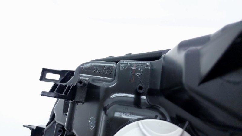 Фара правая X-Trail 2017 T32 MR20DD