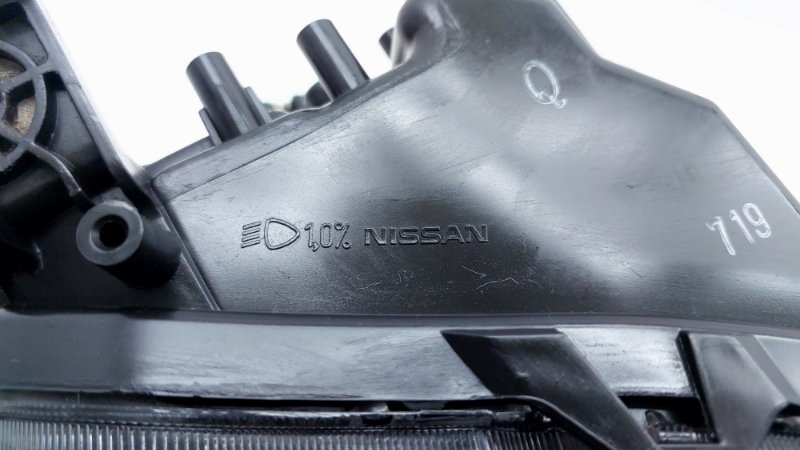Фара правая X-Trail 2017 T32 MR20DD