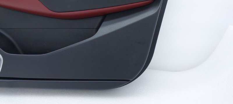 Обшивка двери Geely Coolray SX11 JLH-3G15TD 2020 перед. прав. (б/у) Обшивка двери Geely Coolray SX11 JLH-3G15TD 2020 перед. прав. (б/у)