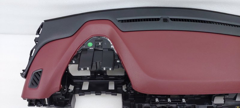 Торпедо Geely Coolray SX11 JLH-3G15TD 2020 (б/у) Торпедо Geely Coolray SX11 JLH-3G15TD 2020 (б/у)