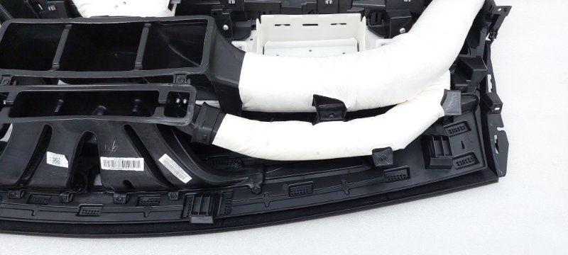 Торпедо Geely Coolray SX11 JLH-3G15TD 2020 (б/у) Торпедо Geely Coolray SX11 JLH-3G15TD 2020 (б/у)