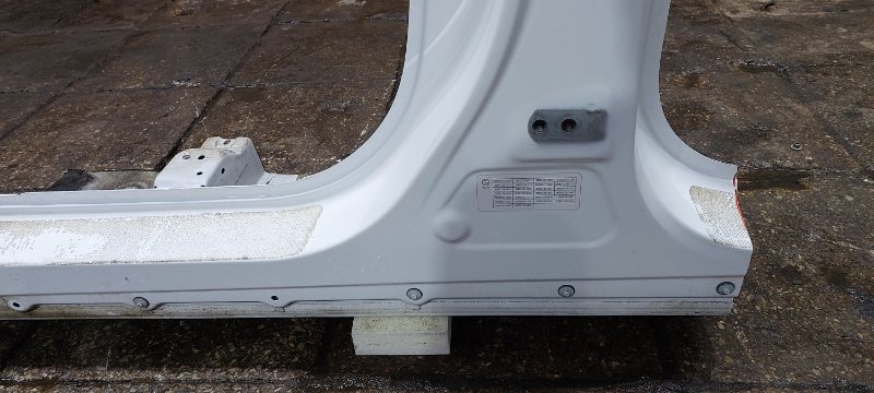 Порог со стойкой Geely Coolray SX11 JLH-3G15TD 2020 лев. (б/у) Порог со стойкой Geely Coolray SX11 JLH-3G15TD 2020 лев. (б/у)